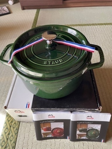 鋳物ホーロー鍋（値下げしました）