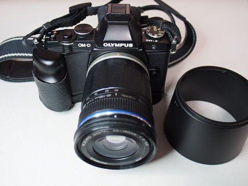 OLYMPUS OM-D EM-5 M4/3ミラーレス一眼カメラ 中古品