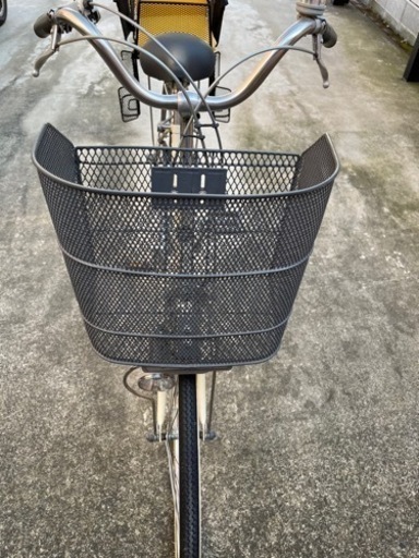ブリヂストン製自転車　大人用　通学　買い物　ママチャリ　子供用シート付き