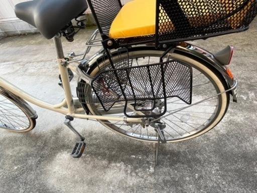 ブリヂストン製自転車　大人用　通学　買い物　ママチャリ　子供用シート付き