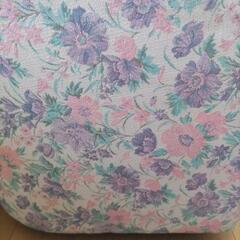 花柄布ソファーの画像