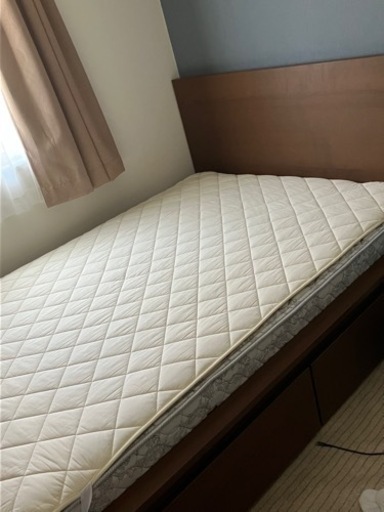 IKEA ダブルベッド　マットレス付き　MALM