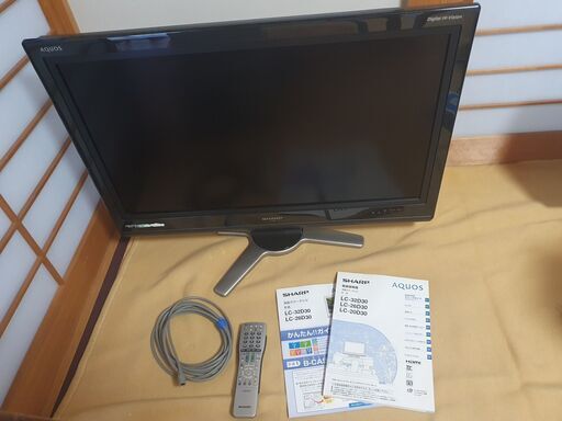 2008年製　SHARP 32型液晶テレビ/ディスプレイ/モニター　亀山モデル