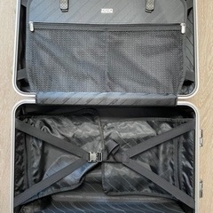 ゼロハリ　スーツケースの画像