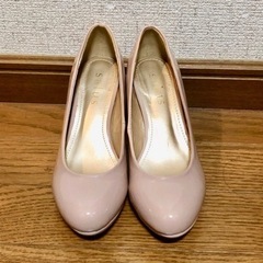 新品 サルース パンプス 22 〜 22.5 ピンク ピンクベージュ エナメル ヒール7cm salusの画像