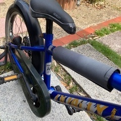 アサヒ　デューリー　18インチ　自転車　子供　中古　スタンド　補助輪 付きの画像