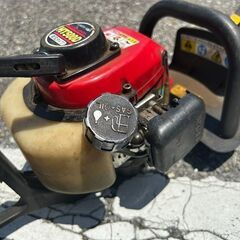 アースマン HT500D エンジンヘッジトリマー【野田愛宕店】【店頭取引限定】【中古】ITAR9LAT9SFSの画像