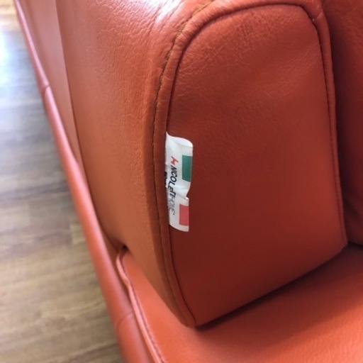 NICOLETTI 3人掛けソファ売ります！