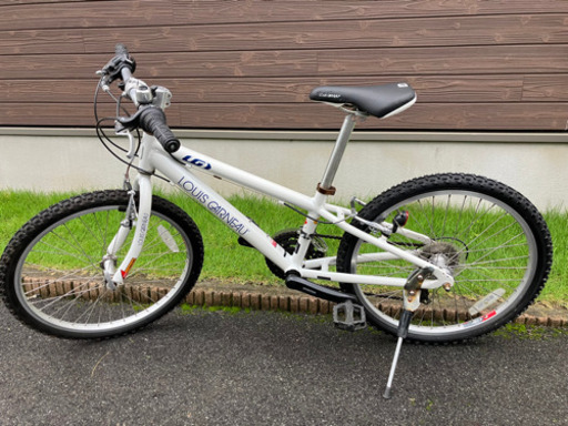 ルイガノ Louis Garneau J22（270）LG WHITE 18変速 (トッシー