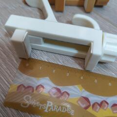 ４つ鴨居フックの画像