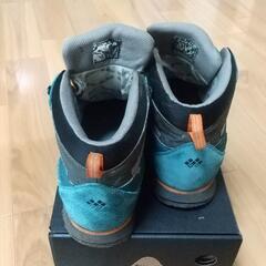 モンベル GORE-TEX 登山の画像