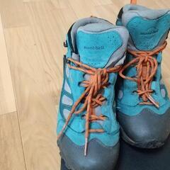 モンベル GORE-TEX 登山の画像