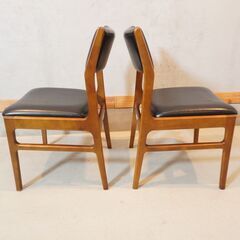 Karimoku(カリモク60)のアームレスダイニングチェア2脚セットです