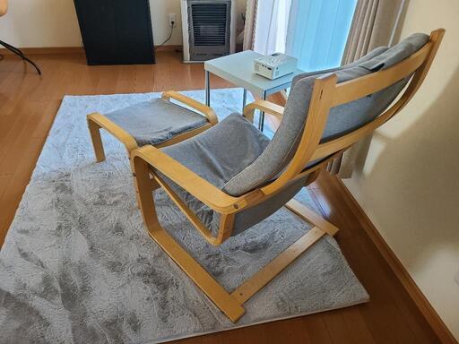 ニトリ　椅子　オットマン付き