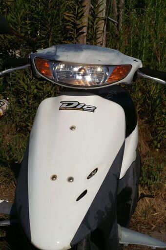 AF34 ライブディオ エンジン始動 ヘルメット付 普通に乗れます オイルは足すだけ面倒が無い タイヤ空気抜け有原付バイク