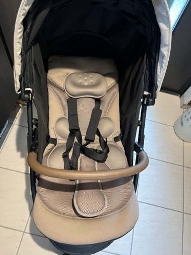 アップリカ　スムーヴ　プレシャス　ベビーカー　三輪バギー　美品です