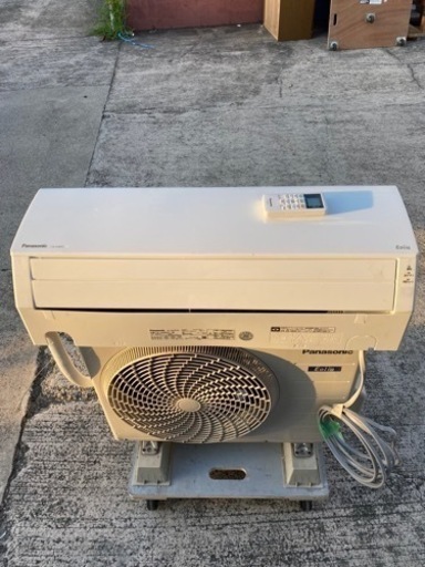 パナソニック　エアコン　CS-220DFL 2020年製　2.2kw●EE072W010