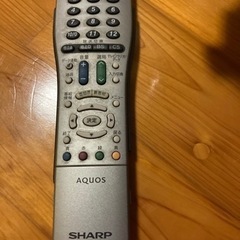 SHARP 32型テレビ　AQUOS 2007年式の画像