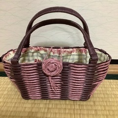 
ハンドメイドのかごバッグ