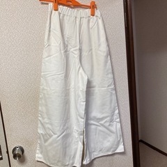 e hyphen world gallery   ワイドパンツ　新品未使用品の画像