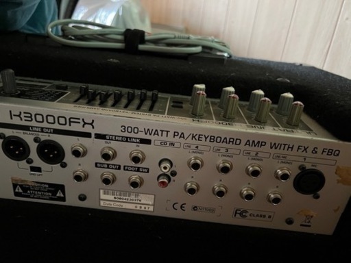 受渡決定☆BEHRINGER キーボードアンプ  4ﾁｬﾝﾈﾙ   K3000FX