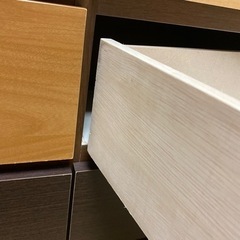 (7/26水曜日までに引き取れる方限定‼️)カラフルな木目調収納タンスの画像