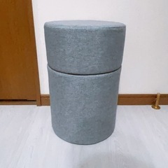 Standard Products スツール ライトグレー の画像