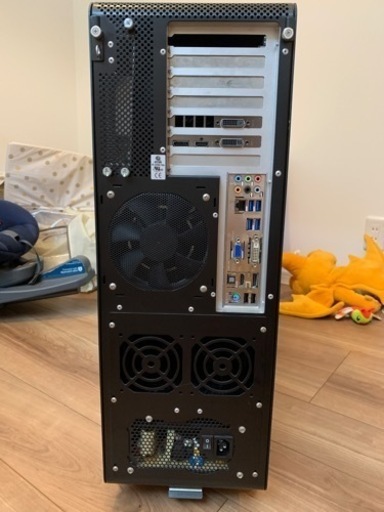LIAN LIフルタワーケース、CPU、マザーボード、メモリ、グラフィックボード、電源他