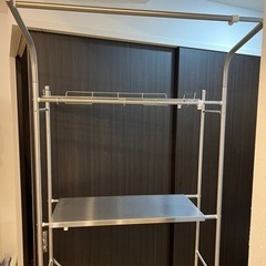 【状態◎】ニトリ 伸縮ステンレス洗濯機ラック(BH03)の画像