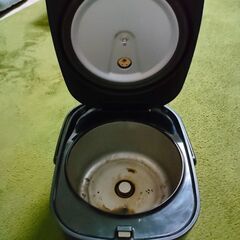 炊飯器 アイリスオーヤマ 5合炊きの画像