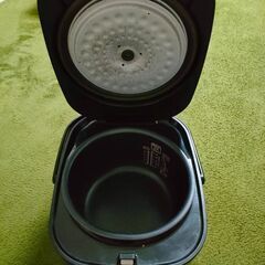 炊飯器 アイリスオーヤマ 5合炊きの画像