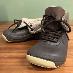 crocs 「ブリッツェン ラックス コンバーチブル クロッグ」...