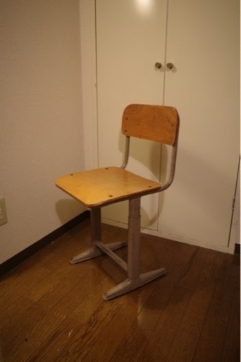 学校のイス