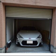 ガレージハウス★自動シャッター収納庫付車庫、バイク・SOHO事務...