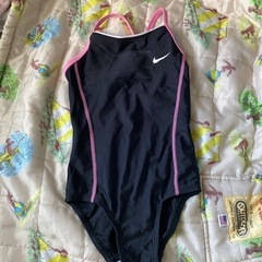 値下げ　NIKE 女児水着 120