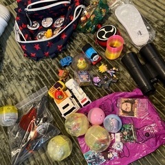 子供用おもちゃ色々ニューバランスのバックパックキッズサイズ