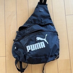 PUMA 肩掛けリュックの画像