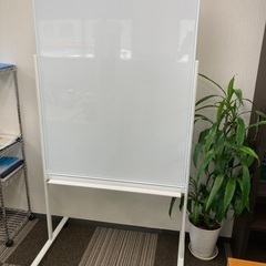【引取り限定】ほぼ新品！ホワイトボード