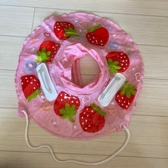 お取引き中✨足入れうきわ　🍓柄