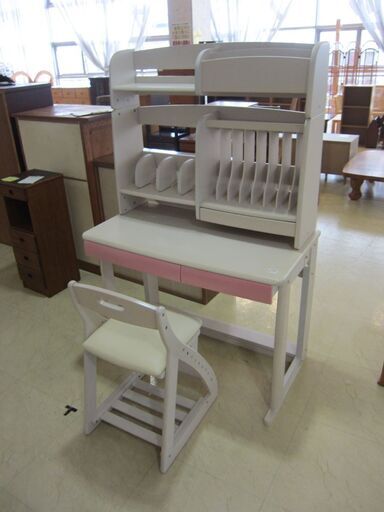 ホワイトインテリア　ピンクがかわいい　学習机セット【J550724-72】