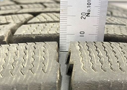 DUNLOP WINTER MAXX SJ8＋ 2022年 2023年 225/55R18 98Q スタッドレスタイヤ 4本 18イン