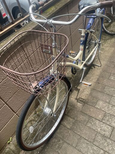 リサイクルショップどりーむ荒田店　No832 エコNo　16696X 自転車　２６インチ　シティサイクル　ギア切り替えOK　オートライ
