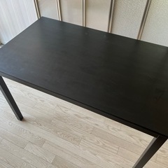 ダイニングテーブル