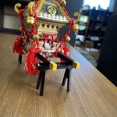 【リサイクルショップどりーむ鹿大前店】No.6700　神輿オブジェ　置物　祭り　オブジェ　持ったらわかる高いやつやんの画像