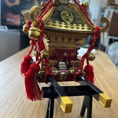 【リサイクルショップどりーむ鹿大前店】No.6700　神輿オブジェ　置物　祭り　オブジェ　持ったらわかる高いやつやんの画像