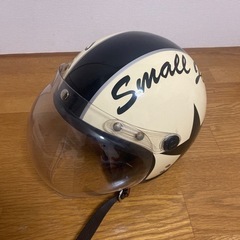 （決まりました）バイクヘルメットです。