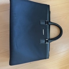 仕事用手持ちカバン　26日までに引き渡し希望