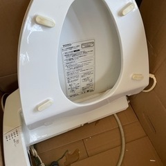 中古　お取引き中TOTO 便座　ウォシュレットj2 tcf2021の画像