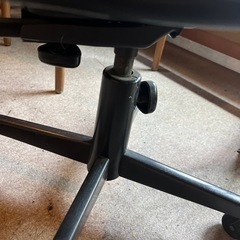 レトロなオフィスチェアーの画像