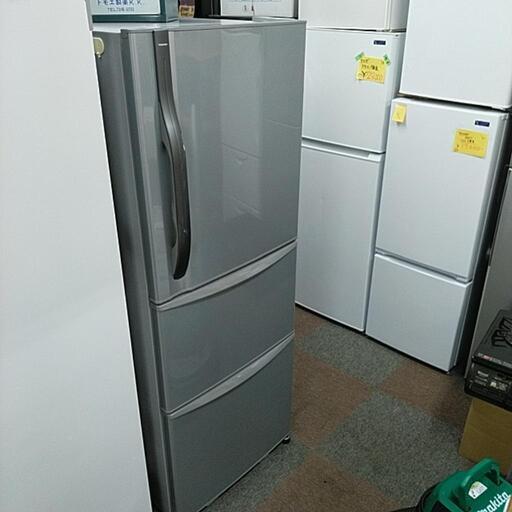 6985 ★北41 東芝　格安♪清掃済み★　※製氷用水タンク欠品※　339リットル冷蔵庫　2011年製